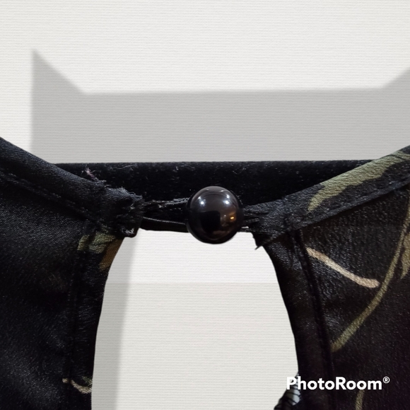 Charlotte Russe black floral romper, size large - Picture 5 of 5